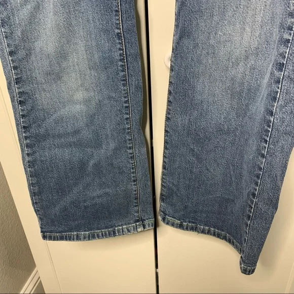 Women’s Levi’s 518 Super Low Bootcut Jeans - Picture 12 of 15